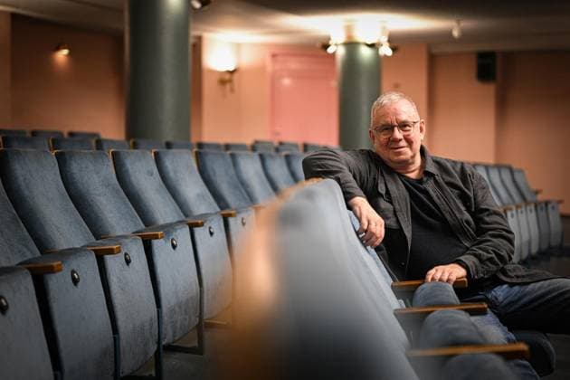 Joachim Krol ins Astra Theater ** NUR FÜR REDAKTIONELLE ZWECKE ** EDITORIAL USE ONLY **<p>Schauspieler Joachim Krol posiert für ein Porträt, am Sonntag, 04. Januar 2025 im Kino Astra Theater in Essen. Joachim Krol kommt spontan ins Kino Astra Theater. Vorstellung von seinem Fil Lautlos. Deutschland NRW Essen Copyright: SocratesxTassos