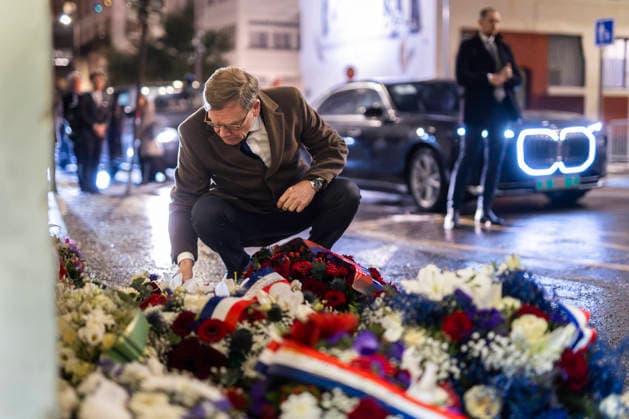 Johann Wadephul (CDU), Bundesaussenminister aufgenommen im Rahmen einer Gesteck-Niederlergung an dem alten Redaktionsgebaeude des Satiremagazins Charlie Hebdo, anlaesslich des elften Jahrestages des Anschlages auf die Redaktion, aufgenommen in Paris, 07.01.2026. Fotografiert im Auftrag des Auswaertigen Amtes. Paris Deutschland Copyright: xAmreixSchulz AAx
