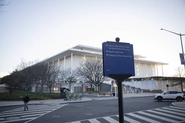 Donald Trump and John F. Kennedy Center WASHINGTON DC, UNITED STATES - DECEMBER 29: A view of the John F. Kennedy Center for the Performing Arts which was recently renamed the The Donald J. Trump and John F. Kennedy Memorial Center for the performing arts in Washington, DC on December 29, 2025. Celal Gunes Anadolu Washington United States. Editorial use only. Please get in touch for any other usage.  Copyright: x2025xAnadoluxCelalxGunesx