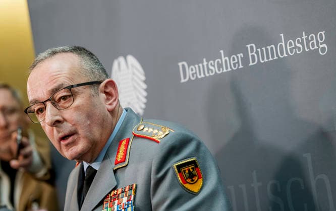 Carsten Breuer zum Vorfall der Bundeswehr in Zweibrücken EUR, Deutschland, Berlin. 14.01.2026: Pressestatement von Carsten Breuer Generalinspekteur der Bundeswehr nach der Befragung des Verteidigungsausschuss des Bundestages. Befragung zum Vorfall der Bundeswehr in Zweibrücken