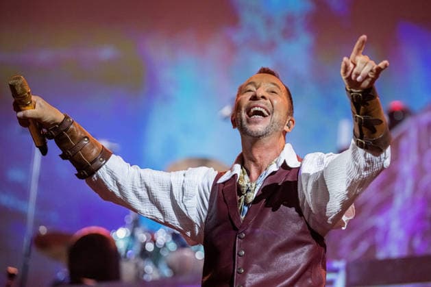 DJ BoBo, Europa Park Arena, The Great Adventure, Konzert, 15 Januar, Europa Park Rust, Eurodance, Live Show, spektakuläre Bühne, Lichteffekte, Tänzer, Choreografie, Hits, Fans, ausverkauft, Tourstart, Multimedia Show, VR Erlebnis, Popkultur, Entertainment, Live Event, Musikshow, Eventbranche, Showpremiere, Familienevent, Winterevent, Symbolfoto für Konzerte, Tourneen, Großevents, Festivalfeeling, Fanbegeisterung, Bühnenperformance, moderne Showtechnik Rust Europa Park Baden-Württemberg Deutschland Copyright: xFINLEYxMÖRCHx