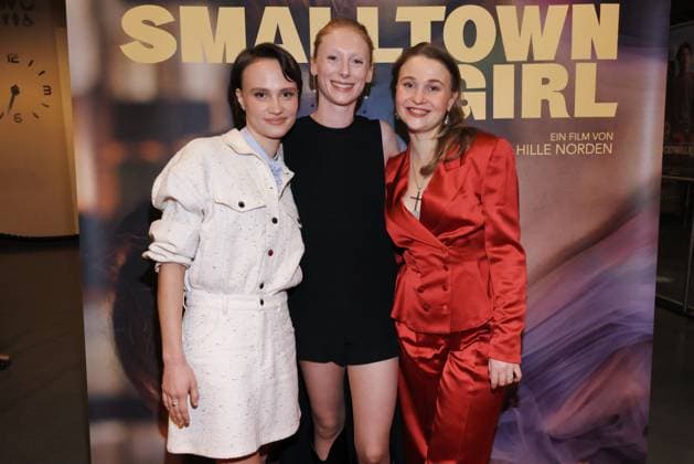 Premiere Smalltown Girl Luna Jordan, Dana Herfurth, Regisseurin Hille Norden Premiere Smalltown Girl im Kino in der Kulturbrauerei Berlin Datum: 15.01.2026 Copyright: xEventpressxKratschx