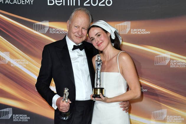 Stellan Skarsgard (Europäischen Schauspielerpreis) und Renate Reinsve bei der Verleihung des EUROPEAN FILM AWARDS 2026 in Berlin am 17.01.2026