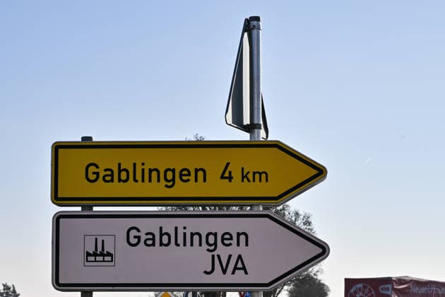 JVA Gablingen; 20.01.2026 AUGSBURG, GERMANY - 20. JANUARY: Im Bild die JVA in Gablingen von aussen Symbolbild Schild Strassenschild Copyright: xBEAUTIFULxSPORTS Goldbergx