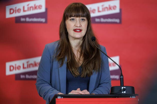 Statement Die Linke Heidi Reichinnek (Die Linke) bei einem Statement am 27.01.26 in Berlin. Berlin Berlin Deutschland Reichstag