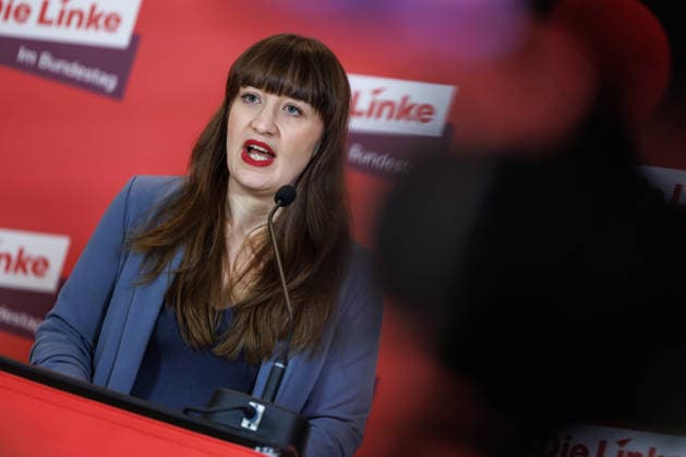 Statement Die Linke Heidi Reichinnek (Die Linke) bei einem Statement am 27.01.26 in Berlin. Berlin Berlin Deutschland Reichstag