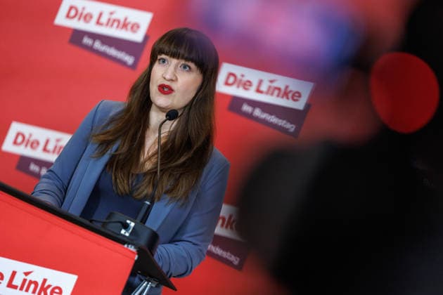 Statement Die Linke Heidi Reichinnek (Die Linke) bei einem Statement am 27.01.26 in Berlin. Berlin Berlin Deutschland Reichstag