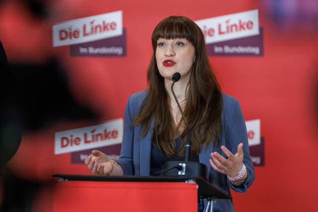 Statement Die Linke Heidi Reichinnek (Die Linke) bei einem Statement am 27.01.26 in Berlin. Berlin Berlin Deutschland Reichstag
