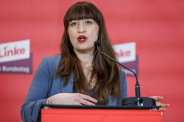 Statement Die Linke Heidi Reichinnek (Die Linke) bei einem Statement am 27.01.26 in Berlin. Berlin Berlin Deutschland Reichstag