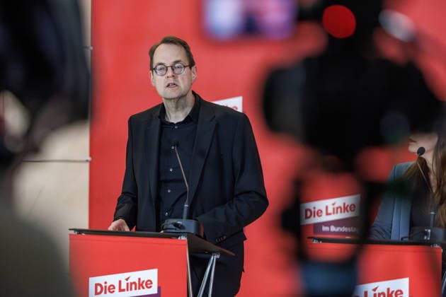 Statement Die Linke Soeren Pellmann (Die Linke) bei einem Statement am 27.01.26 in Berlin. Berlin Berlin Deutschland Reichstag