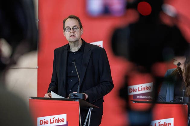 Statement Die Linke Soeren Pellmann (Die Linke) bei einem Statement am 27.01.26 in Berlin. Berlin Berlin Deutschland Reichstag