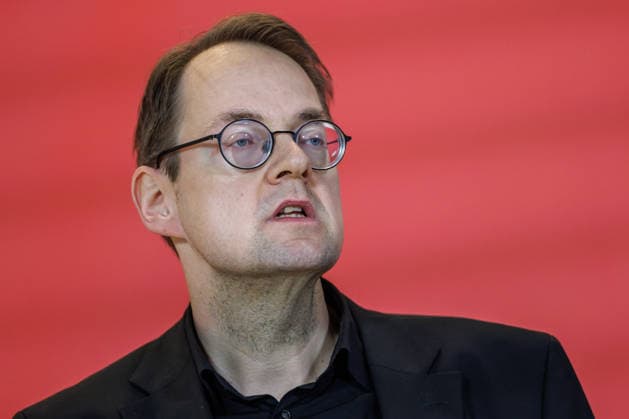 Statement Die Linke Soeren Pellmann (Die Linke) bei einem Statement am 27.01.26 in Berlin. Berlin Berlin Deutschland Reichstag