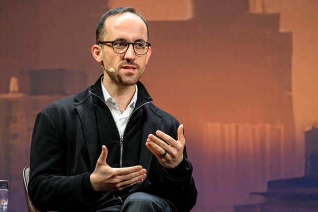 GER, Berlin, Constantin Schreiber - Late Night, on stage, at the Urania, pictured from left: Star pianist Igor Levit, January 29, 2026, Copyright: HMBxMedia UwexKoch