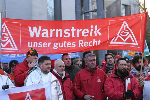 27. ordentlichen Hauptversammlung der thyssenkrupp AG am 30.01.2026 im RuhrCongress in Bochum Warnstreik der IG Metall vor dem RuhrCongress in Bochum