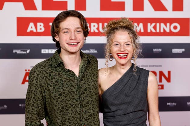 Schauspieler Philip Müller und Schauspielerin Kya Celina Barucki bei der NRW-Premiere des Film Die Ältern im Cinedom. Köln, 03.02.2026 NRW Deutschland Copyright: xChristophxHardtx