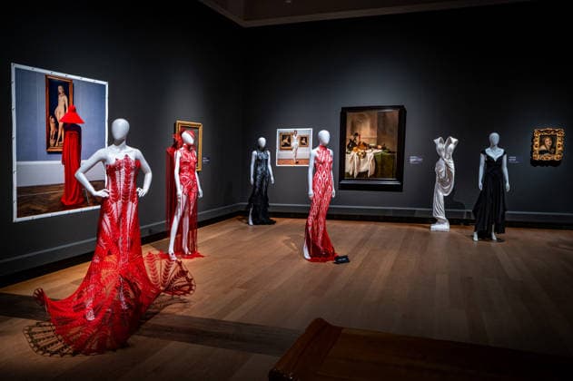 Berlin Mitte Tiergarten; das Kulturforum: Gemäldegalerie im Rahmen der Fashion Week: Gallery Looks Modeinszenierungen in der Gemäldegalerie - 04.02.2026 Kulturforum