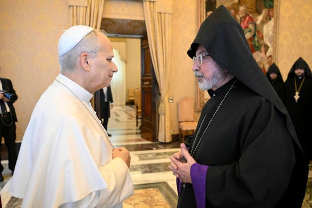 ITALY - POPE LEO XIV RECEIVES IN PRIVATE AUDIENCE PRIESTS AND MONK OF THE EASTERN ORTHODOX CHURCHERS AT THE VATICAN - 2026 2 5 Italy, Rome, Vatican, 2026 2 5.Pope Leo XIV receives priests and monks of the Eastern Orthodox Churches in private audience at the Vatican. EDITORIAL USE ONLY - NO BOOKS Copyright: xVATICANxMEDIAx