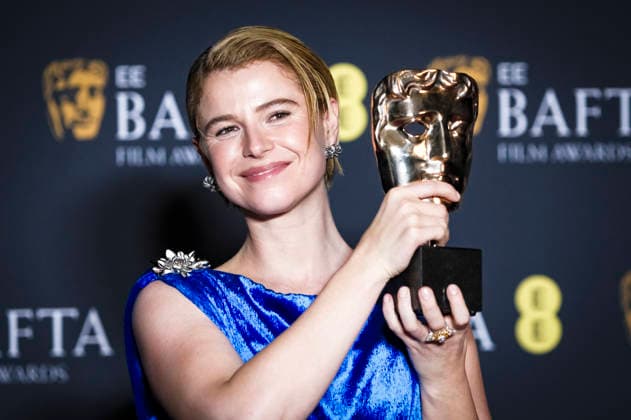 Jessie Buckley mit dem Preis für die beste Hauptdarstellerin in Hamnet bei der Verleihung der BAFTA Film Awards 2026 79th British Academy Film Awards in der Royal Festival Hall. London, 22.02.2026