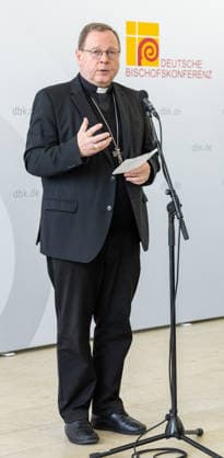 Wuerzburg, Burkardushaus, 23.02.2026, Die Deutsche Bischofskonferenz 2026 Bild: Vorsitzende der Deutschen Bischofskonferenz, Bischof Dr. Georg Baetzing mit dem Pressestatement. Copyright: HMBxMedia xJulienxBecker