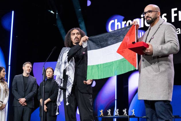 Abdallah Alkhatib und Taqiyeddine Issaad mit dem Preis für das beste Spielfilmdebüt für Chronicles From the Siege anlässlich der 76. Internationalen Filmfestspiele Berlin. Abdallah Alkhatib and Taqiyeddine Issaad with the prize for best feature film debut for Chronicles From the Siege at the 76th Berlin International Film Festival. snapshot-photography K.M.Krause