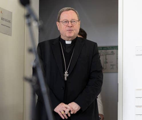 Wuerzburg, Burkardushaus, 24.02.2026, Die Deutsche Bischofskonferenz 2026 Bild: Der ehemalige Vorsitzende der Deutschen Bischofskonferenz, Bischof Dr. Georg Baetzing. Copyright: HMBxMedia xJulienxBecker