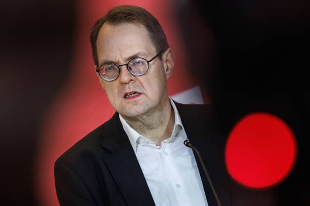Statement Die Linke Soeren Pellmann (Die Linke) bei einem Statement am 24.02.26 in Berlin. Berlin Berlin Deutschland Reichstag
