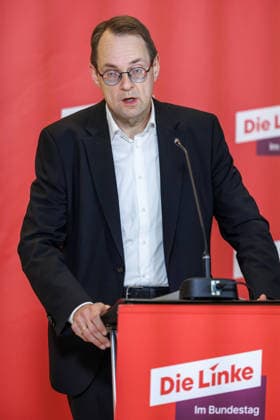 Statement Die Linke Soeren Pellmann (Die Linke) bei einem Statement am 24.02.26 in Berlin. Berlin Berlin Deutschland Reichstag