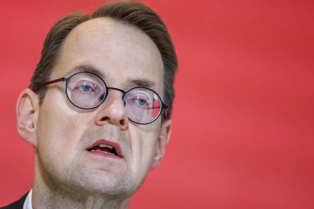Statement Die Linke Soeren Pellmann (Die Linke) bei einem Statement am 24.02.26 in Berlin. Berlin Berlin Deutschland Reichstag