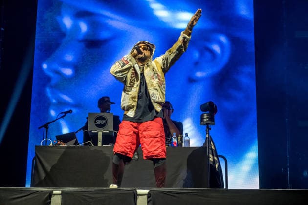 Sean Paul spielt am 5. März 2026 in der QUARTERBACK Immobilien ARENA Leipzig eine Show seiner TIMELESS TOUR. Vor einer fast ausverkauften Halle liefert der Dancehall-Star eine energiegeladene Performance mit seinen bekanntesten Hits, begleitet von DJ und einer aufwändigen Licht- und Videoproduktion, während das Publikum in der Arena tanzt und mitsingt. ï¿¼ Sean Paul Leipzig
