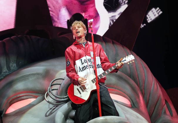 UK: Machine Gun Kelly at OVO Hydro, Glasgow, Scotland on 08 March 2026: Pictured: Machine Gun Kelly performs at the OVO Hydro in Glasgow, Scotland Glasgow OVO Hydro Scotland Copyright: xPhotoxbyxAimeexToddx xAimexxMedix