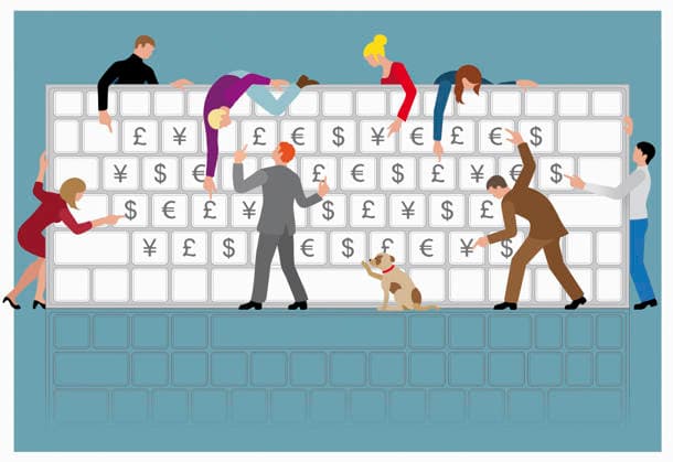 Viele Menschen deuten auf verschiedene Währungssymbole auf großer Computertastatur