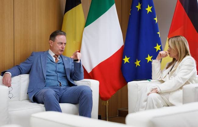 Belgian Prime Minister Bart De Wever and Italian Prime Minister Giorgia Meloni meet on the morning of a European council summit, Thursday 19 March 2026 in Brussels.  BENOITxDOPPAGNE 168134022