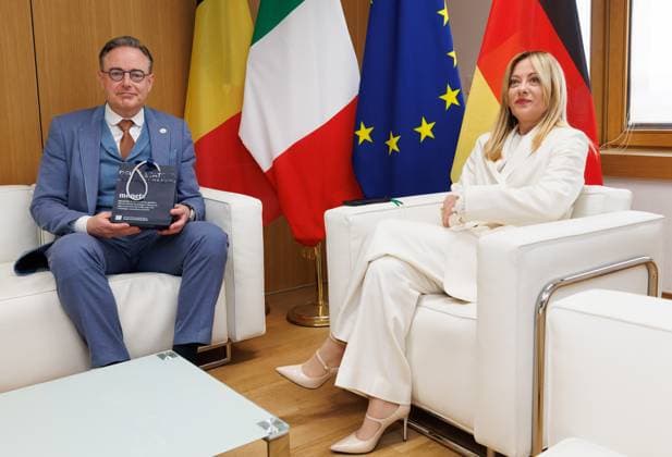 Belgian Prime Minister Bart De Wever and Italian Prime Minister Giorgia Meloni meet on the morning of a European council summit, Thursday 19 March 2026 in Brussels.  BENOITxDOPPAGNE 168134033