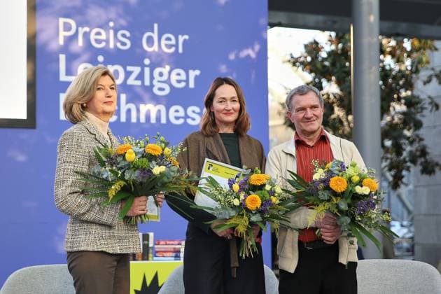 Leipzig, Sachsen, Deutschland, 19.03.2026: Messehalle: Leipziger Buchmesse: L-R: Marie-Janine Calic, Katerina Poladjan, Manfred Gmeiner, Gewinner von Preis der Leipziger Buchmesse Copyright: xdtsxNachrichtenagenturx dts_111365