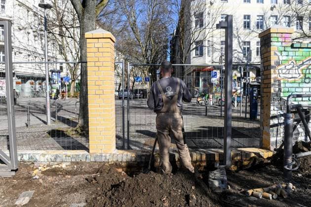 Görlitzer Park Zaun ** NUR FÜR REDAKTIONELLE ZWECKE ** EDITORIAL USE ONLY **<p>Am 26. Februar 2026 wird am zukünftigen Zaun im Görlitzer Park in Berlin Kreuzberg gebaut. Deutschland Berlin Berlin Copyright: SergejxGlanze