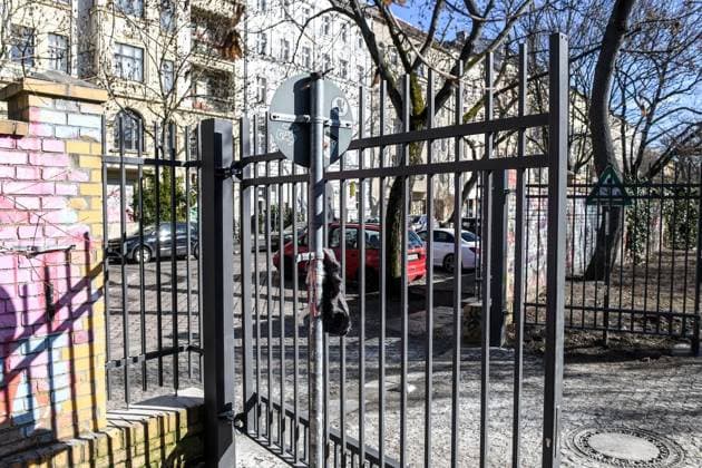 Görlitzer Park Zaun ** NUR FÜR REDAKTIONELLE ZWECKE ** EDITORIAL USE ONLY **<p>Am 26. Februar 2026 wird am zukünftigen Zaun im Görlitzer Park in Berlin Kreuzberg gebaut. Deutschland Berlin Berlin Copyright: SergejxGlanze