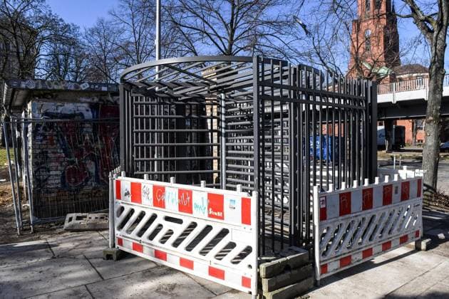 Görlitzer Park Zaun ** NUR FÜR REDAKTIONELLE ZWECKE ** EDITORIAL USE ONLY **<p>Am 26. Februar 2026 wird am zukünftigen Zaun im Görlitzer Park in Berlin Kreuzberg gebaut. Deutschland Berlin Berlin Copyright: SergejxGlanze