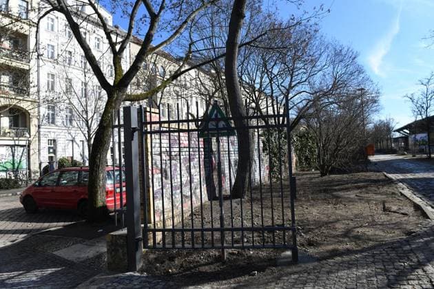 Görlitzer Park Zaun ** NUR FÜR REDAKTIONELLE ZWECKE ** EDITORIAL USE ONLY **<p>Am 26. Februar 2026 wird am zukünftigen Zaun im Görlitzer Park in Berlin Kreuzberg gebaut. Deutschland Berlin Berlin Copyright: SergejxGlanze