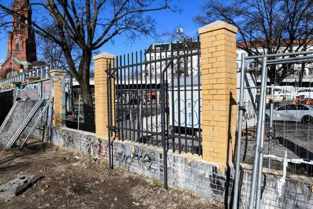 Görlitzer Park Zaun ** NUR FÜR REDAKTIONELLE ZWECKE ** EDITORIAL USE ONLY **<p>Am 26. Februar 2026 wird am zukünftigen Zaun im Görlitzer Park in Berlin Kreuzberg gebaut. Deutschland Berlin Berlin Copyright: SergejxGlanze