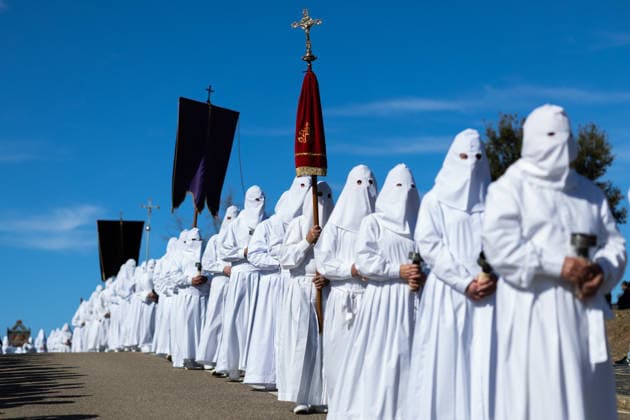 News Bilder des Tages Procession of the Holy Burial in Bercianos de Aliste Zamora Several Nazarenes during the procession of Santo Entierro, on April 3, 2026, in Bercianos de Aliste, Zamora, Castilla y León Spain Bercianos de Aliste Zamora , a village of one hundred inhabitants, receives every Good Friday hundreds of tourists for the procession of the Holy Burial The Holy Week of Bercianos de Aliste is declared of Intangible Cultural Interest by the Junta de Castilla y León, as well as Fiesta of Regional Tourist Interest 03 APRIL 2026 Bercianos de Aliste, Zamora, Cas Bercianos de Aliste, Zamora, Cas Espana Copyright: xEmilioxFrailex 7414226