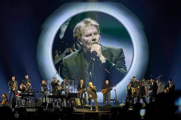 Howard Carpendale live bei einem Konzert seiner Abschiedstournee Let s Do It Again, Again! in der ZAG Arena. Hannover, 12.04.2026