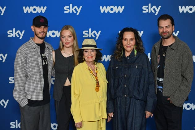 v.li:Nino OCHSENKNECHT SIFKOVITS, Cheyenne OCHSENKNECHT SIFKOVITS, Baerbel WIERICHS,Natascha OCHSENKNECHT, Jimi Blue OCHSENKNECHT, Muenchner Programmpraesentation SKY SPOTLIGHT, Sky Originals am 15.04.2026 im Hotel Bayerischer Hof.