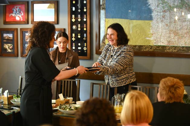 Ambassador of the European Union to Ukraine Katarina Mathernova (R) hands over a certificate for a charitable contribution of EUR 1,000 to Oksana Levkova, head of the Do Not Be Indifferent public organisation, during the Women for a Stronger Ukraine informal breakfast in Kyiv, Ukraine, April 21, 2026. The event brought together 25 Ukrainian women leaders from across sectors for an open discussion on the country’s present and future. (Photo by Yevhen Kotenko Ukrinform) Women for a Stronger Ukraine informal breakfast with EU Ambassador Katarina Mathernova  Copyright: xEVGEN_KOTENKOx