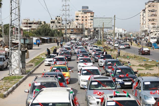 150 couples got married in a mass wedding ceremony in Deir al-Balah DEIR AL-BALAH, GAZA, PALESTINE - APRIL 24: A long wedding convoy forms during the mass wedding ceremony organized by the United Arab Emirates under the ‘Al-Fares Al-Shahem’ initiative where 150 Palestinian couples got married in Deir al-Balah, Gaza, Palestine, on April 24, 2026. Adam Bilal Anadolu Deir al-Balah Gaza. Editorial use only. Please get in touch for any other usage.  Copyright: x2026xAnadoluxAdamxBilalx