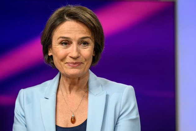 v.l.: Sandra Maischberger, GER, Berlin, Studio, zu Gast bei – Maischberger, politische Talkshow, TV, Format, mit Moderatorin – Sandra Maischberger, Das Erste, aus Adlershof – Am Studio 20, 28. April 2026, Copyright: HMBxMedia UwexKoch