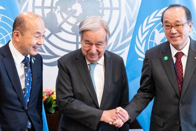 April 28, 2026, Bronx, New York, USA: Secretary-General meets with the Mayors for Peace Delegation Kazumi Matsui of Hiroshima and Shiro Suzuki of Nagasaki at UN Headquarters in New York, NY on April 28, 2026. Bronx USA  - ZUMAr339 20260428_znp_r339_064 Copyright: xLevxRadinx