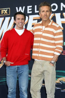 April 28, 2026, Burbank, Ca, USA: LOS ANGELES - APR 28: Rob McElhenney, Ryan Reynolds at the FX s Welcome To Wrexham FYC Event at Chloe s at Golden Road Brewing on April 28, 2026 in Burbank, CA Burbank USA - ZUMAnc22 20260428_zaa_nc22_004 Copyright: xKathyxHutchinsx