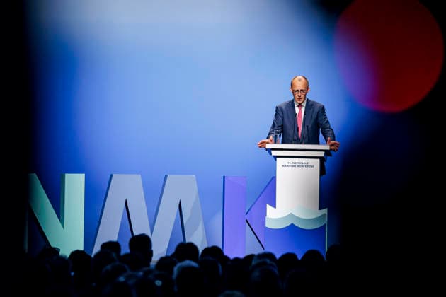 14. Nationale Maritime Konferenz 2026 in der Nordseehalle Emden. Friedrich Merz (CDU), Bundeskanzler, bei seiner Rede.Emden, 29.04.2026. Fotografiert im Auftrag des Ministeriums fuer Wirtschaft und Energie Emden Deutschland Copyright: xThomasxTrutschel BMWEx