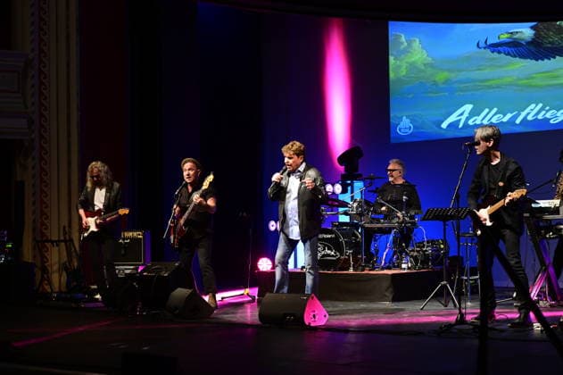 Frank Schöbel live bei einem Konzert seiner Der nächste Frühling Tour im Gerhart-Hauptmann-Theater. Görlitz, 03.05.2026 Copyright: xMatthiasxWehnertx