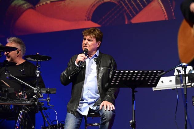 Frank Schöbel live bei einem Konzert seiner Der nächste Frühling Tour im Gerhart-Hauptmann-Theater. Görlitz, 03.05.2026 Copyright: xMatthiasxWehnertx